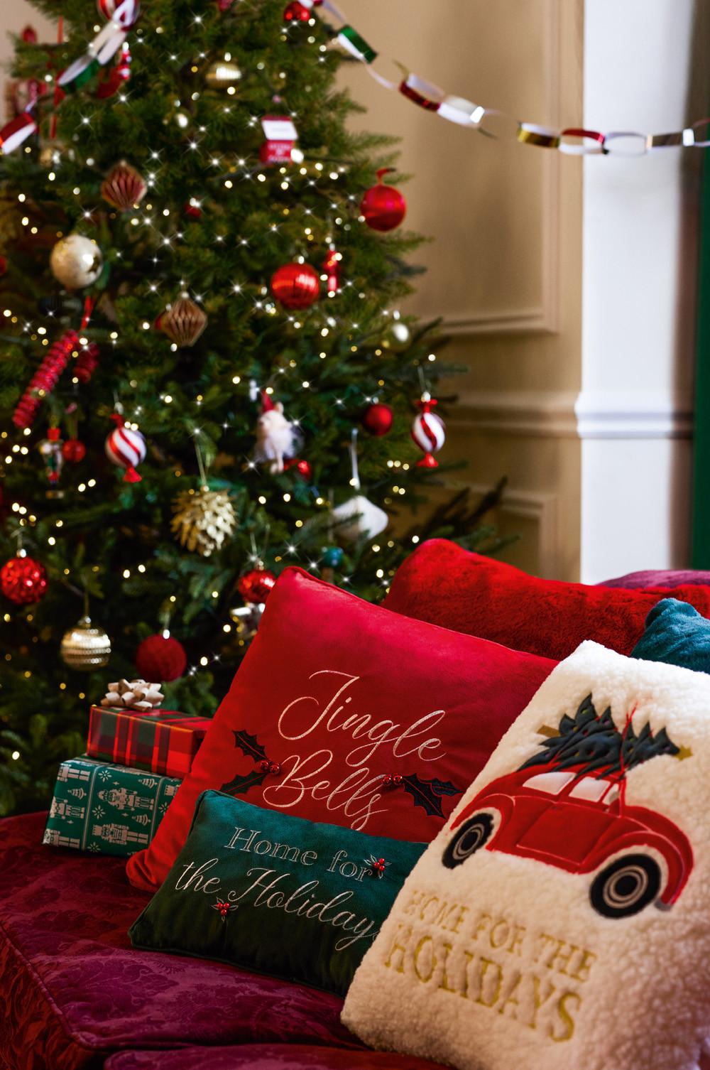 Christmas throws online primark